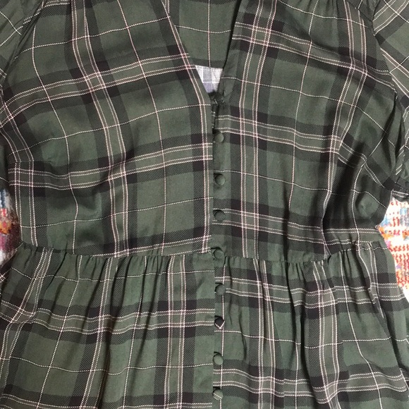 Torrid | Plaid Button Up Top Size 1 - Picture 5 of 7